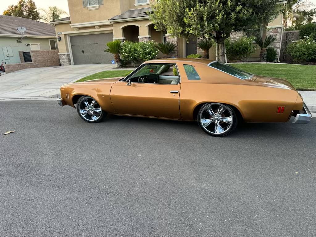 Chevy-chevelle-sports-coop-rebuilt-v8-350-wha-1974-4