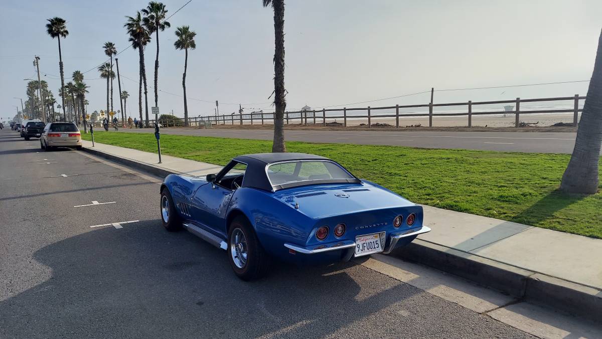 Chevy-corvette-1969-blue-13