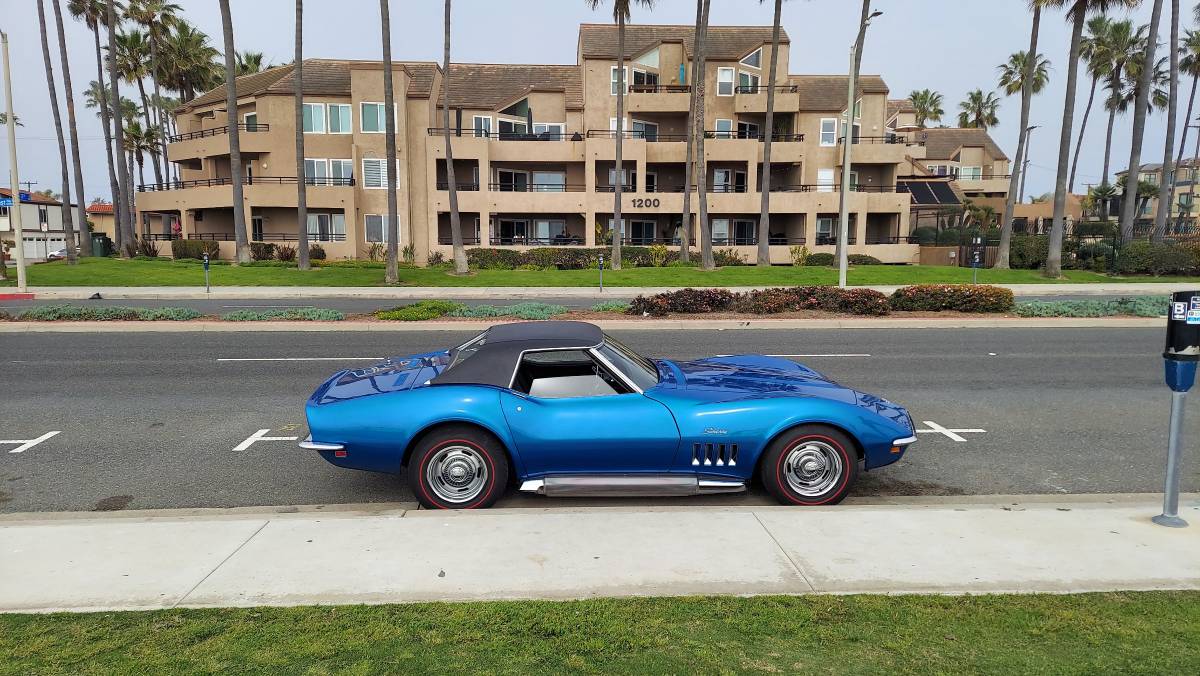 Chevy-corvette-1969-blue-4