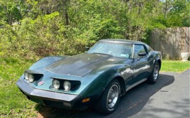 Chevy-corvette-1974-green-3