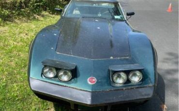 Chevy-corvette-1974-green-4