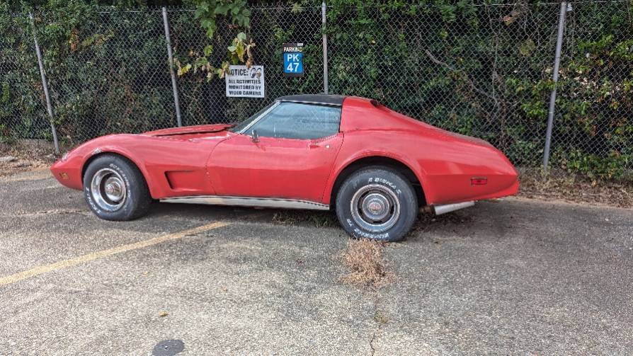 Chevy-corvette-1974-red