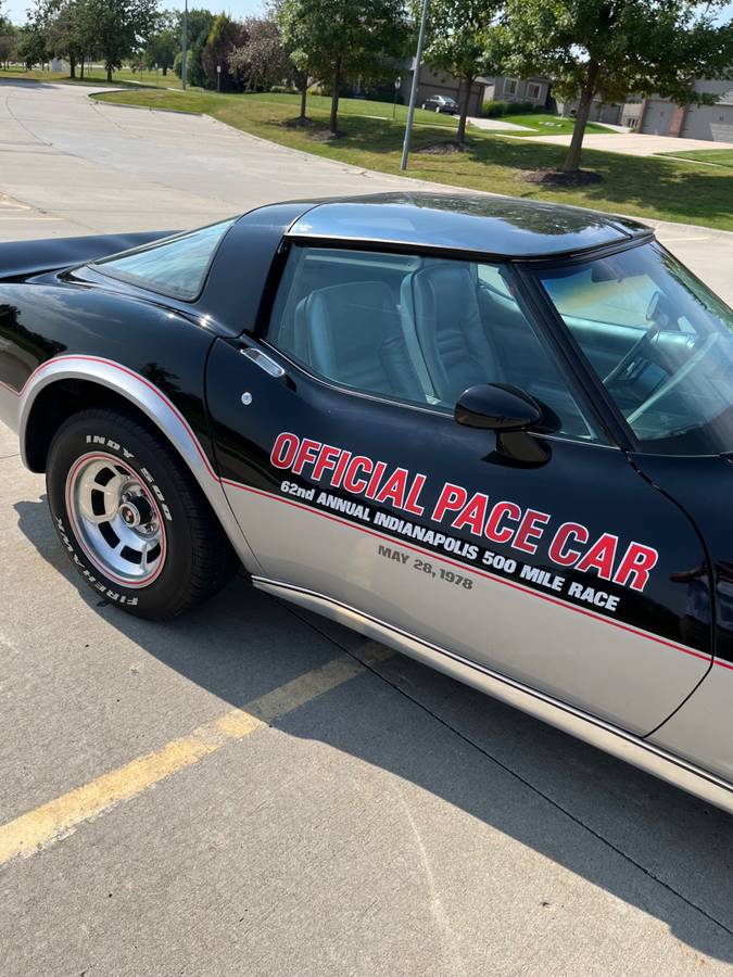 Chevy-corvette-1978-custom-3