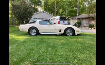 Chevy-corvette-1980-1
