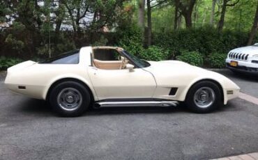 Chevy-corvette-1980-3