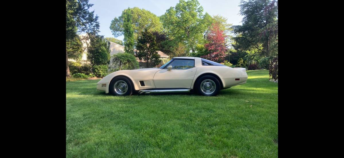 Chevy-corvette-1980