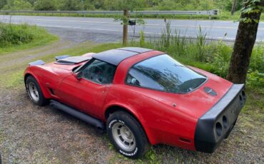 Chevy-corvette-1980-red-1