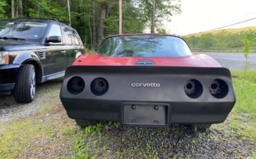 Chevy-corvette-1980-red-2