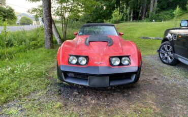 Chevy-corvette-1980-red-3