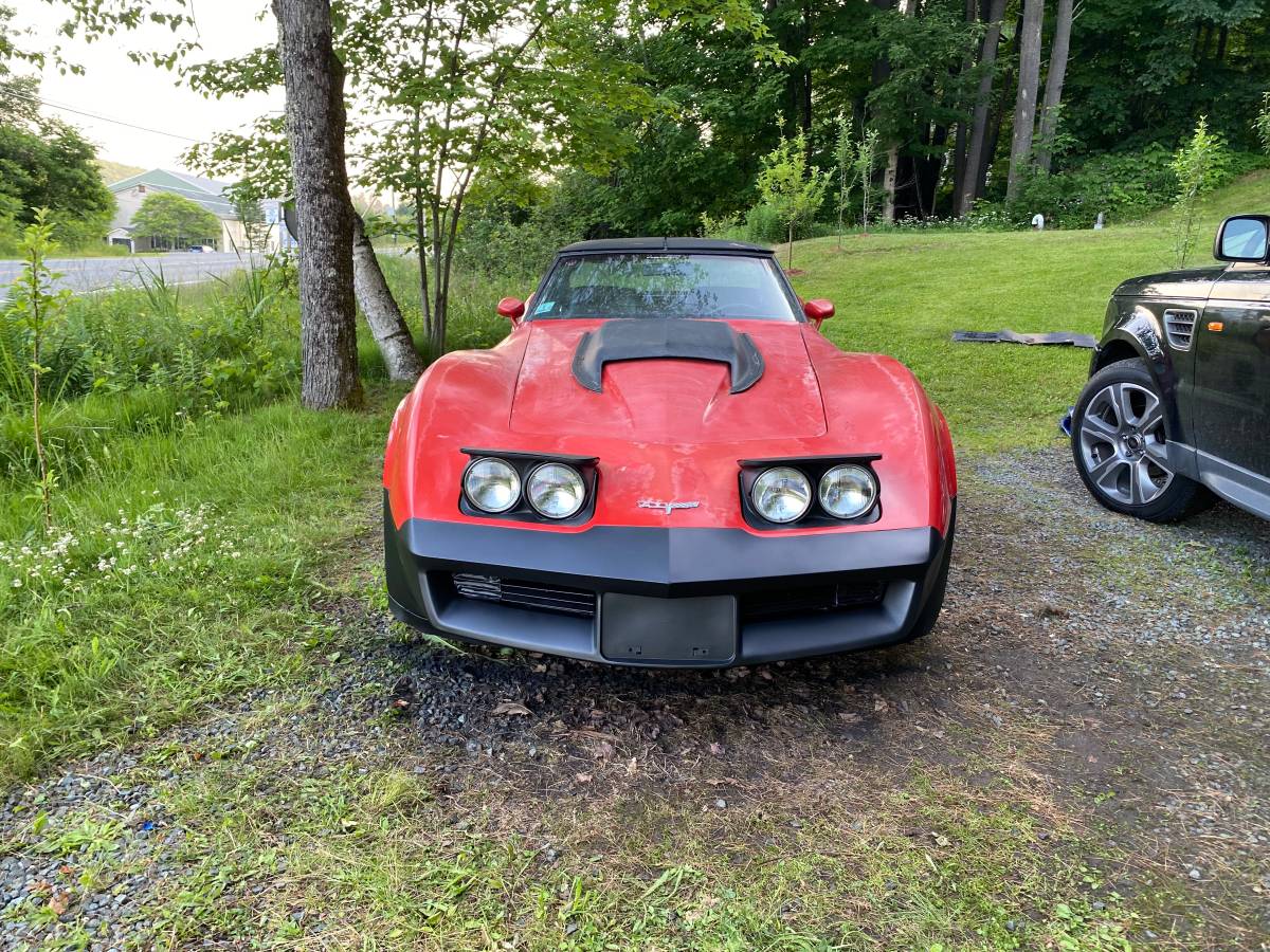Chevy-corvette-1980-red-3