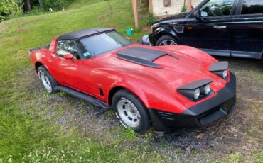 Chevy-corvette-1980-red