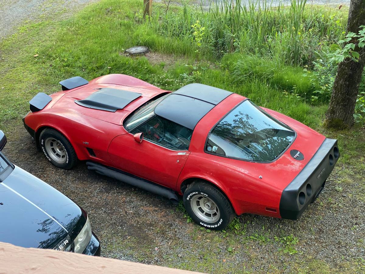Chevy-corvette-1980-red-4
