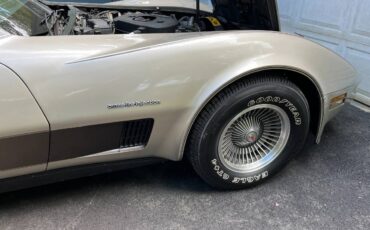 Chevy-corvette-1982-3