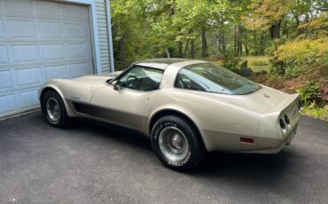 Chevy-corvette-1982
