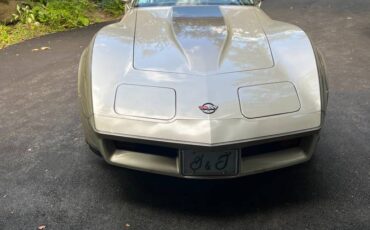 Chevy-corvette-1982-4