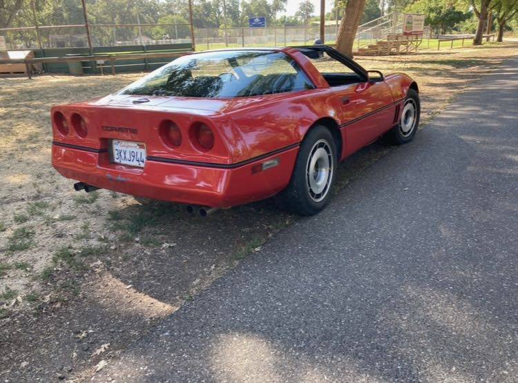 Chevy-corvette-1984-3