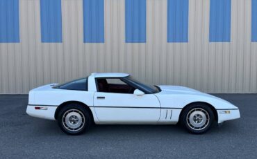 Chevy-corvette-1986-white