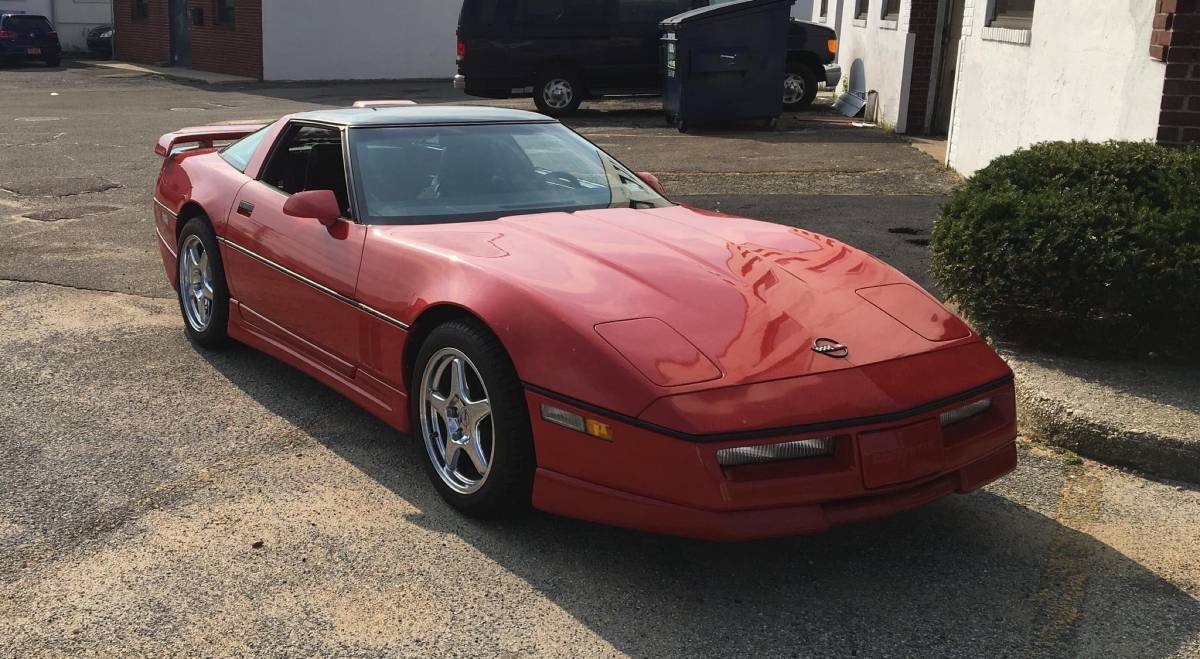 Chevy-corvette-1989-red-10