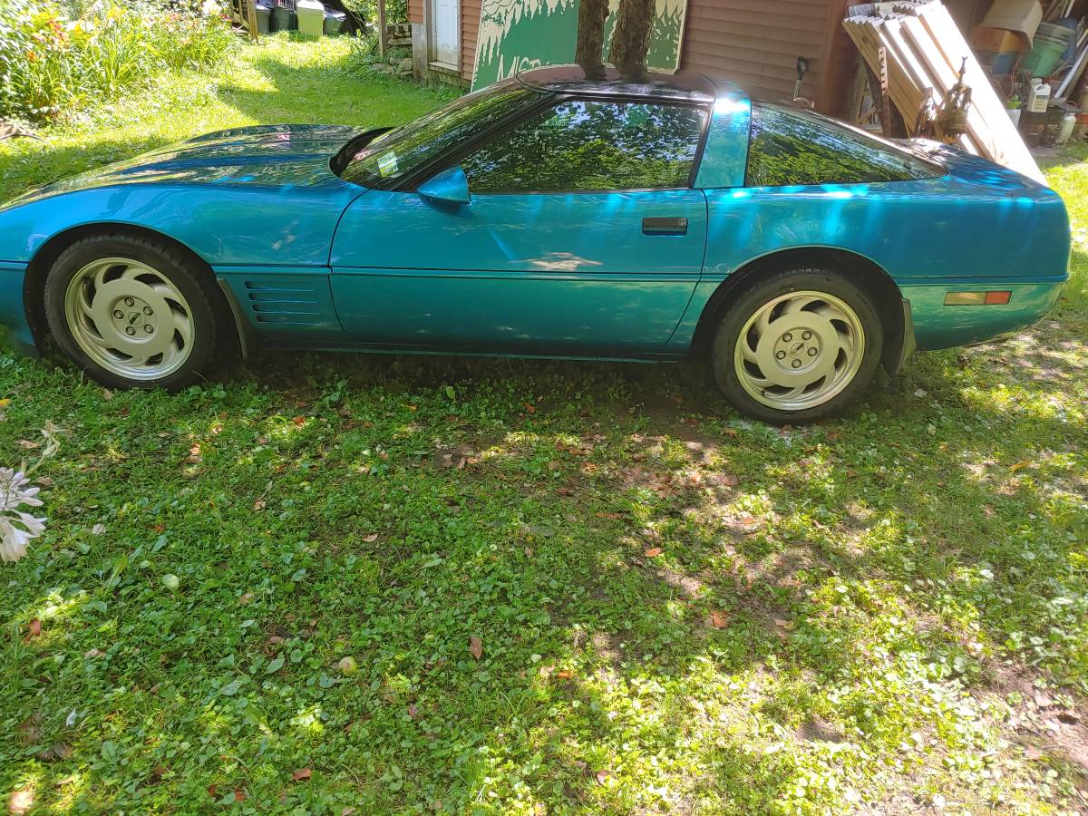 Chevy-corvette-1992-blue-2