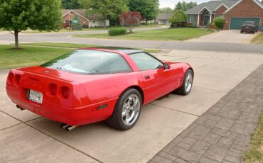 Chevy-corvette-1992-red