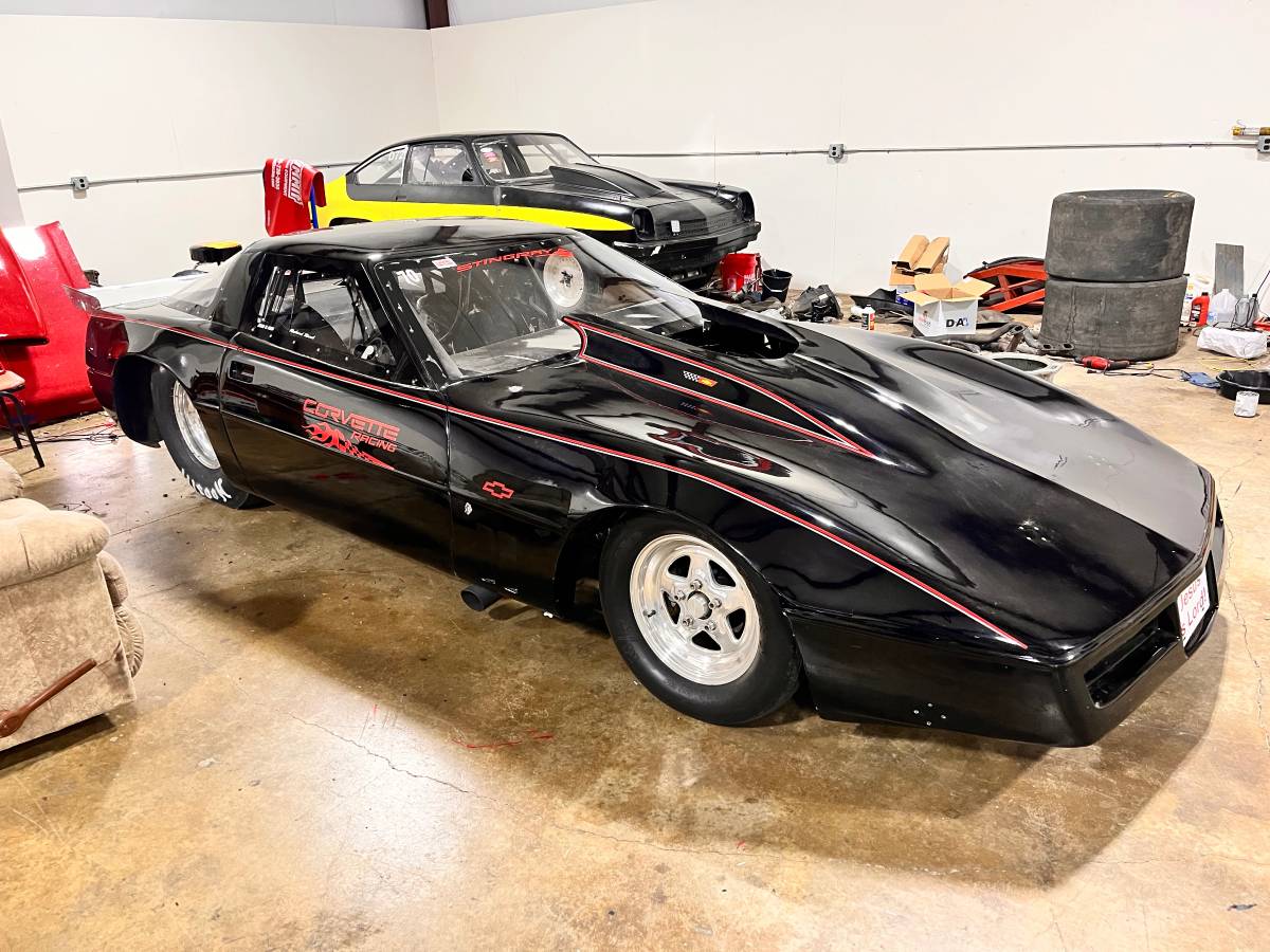 Chevy-corvette-1994-black-1