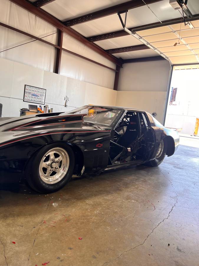 Chevy-corvette-1994-black