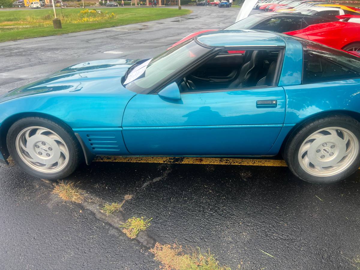 Chevy-corvette-1994-blue