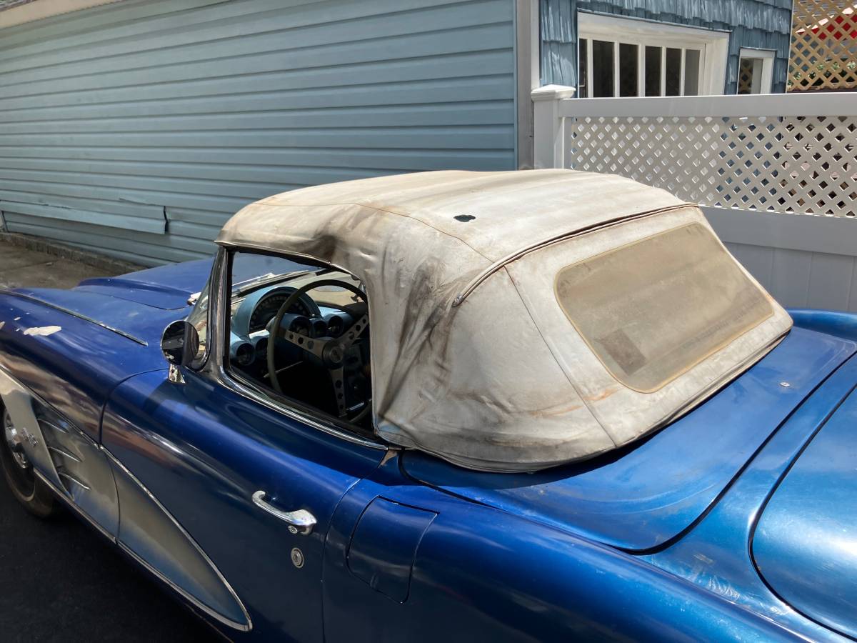 Chevy-corvette-convertible-1959-blue-17