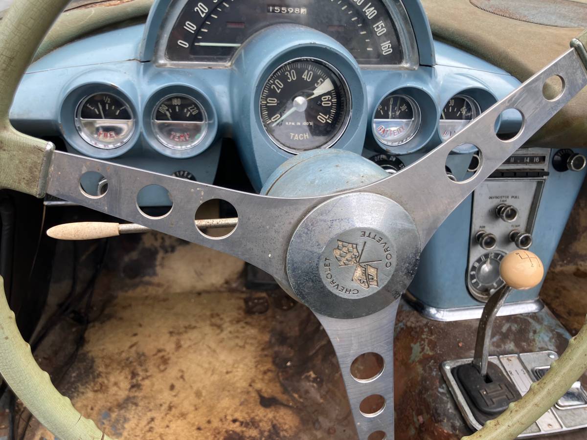 Chevy-corvette-convertible-1959-blue-18