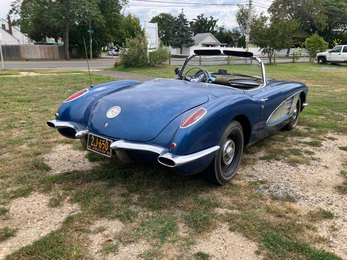 Chevy-corvette-convertible-1959-blue-2