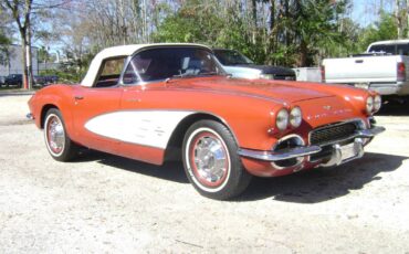 Chevy-corvette-convertible-1961-red-14