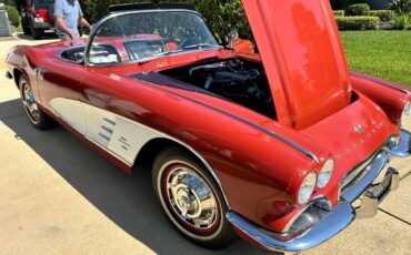 Chevy-corvette-convertible-1961-red-16