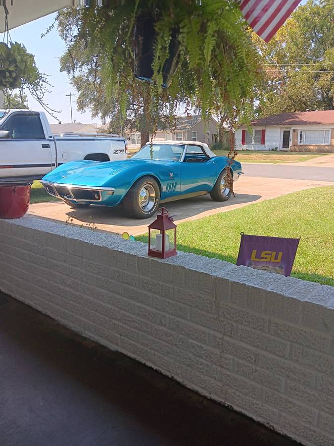 Chevy-corvette-convertible-1968-blue