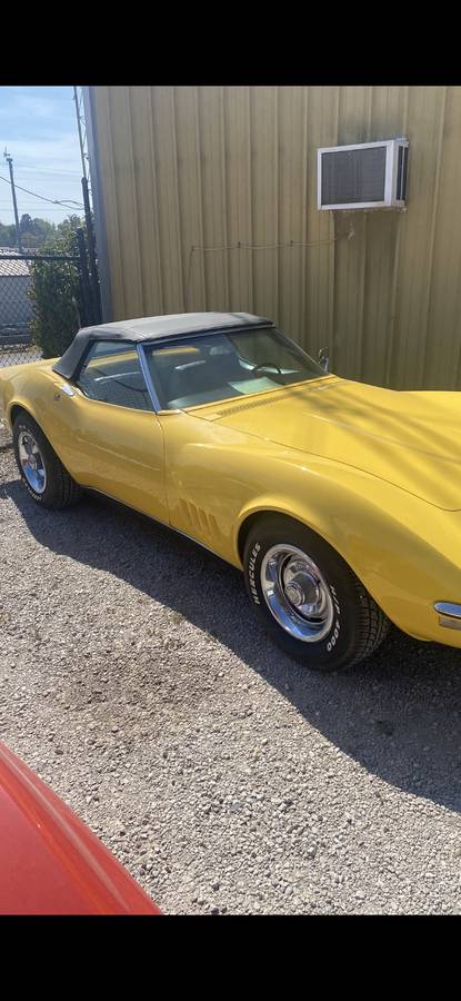Chevy-corvette-convertible-1968-yellow-7