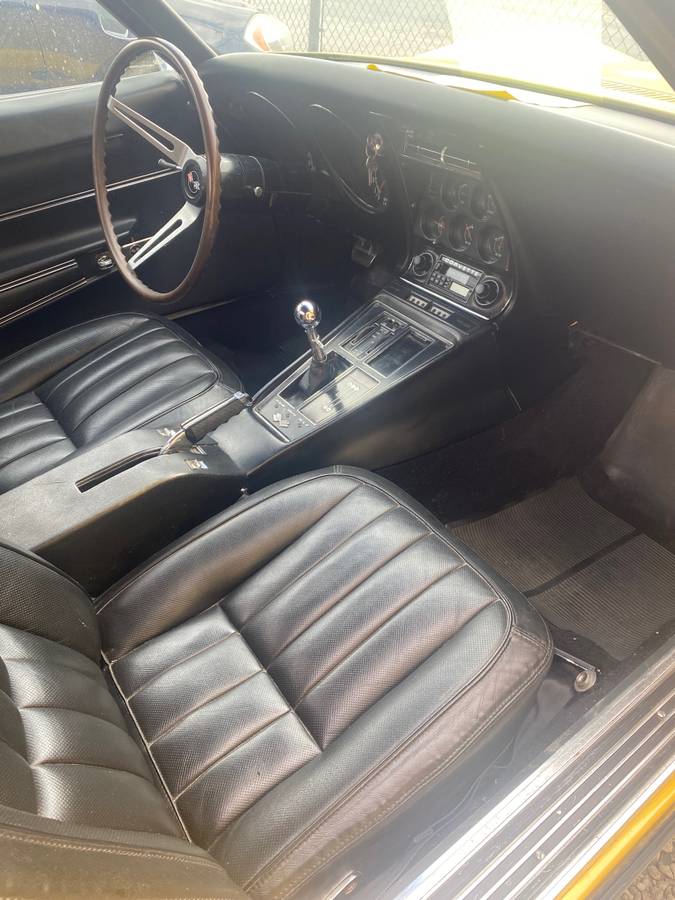 Chevy-corvette-convertible-1968-yellow-8