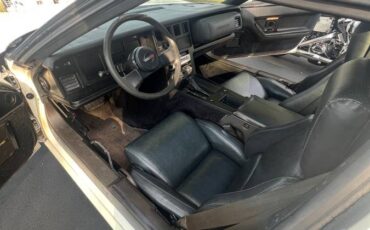 Chevy-corvette-convertible-1984-white-4