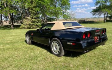 Chevy-corvette-convertible-1986-black