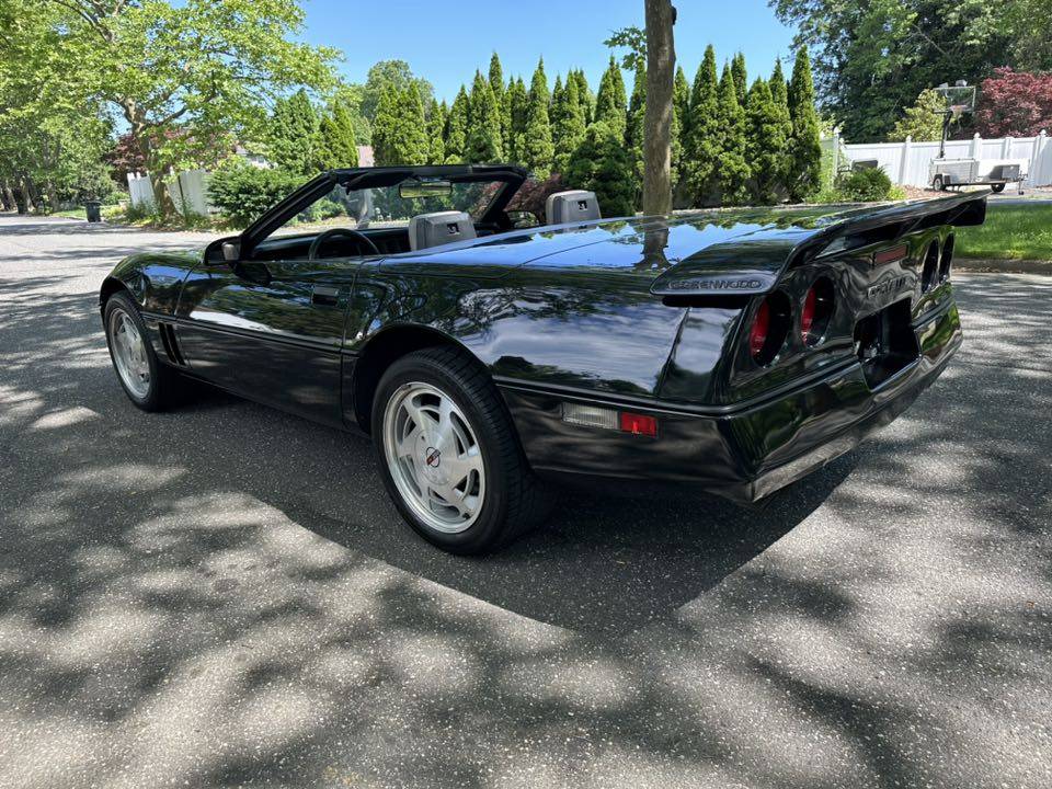 Chevy-corvette-convertible-1988-black-8