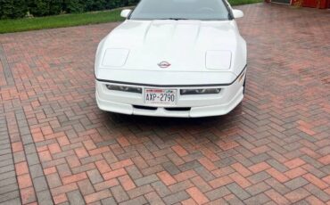 Chevy-corvette-convertible-1989-white-1