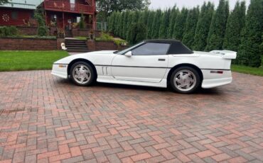 Chevy-corvette-convertible-1989-white-7