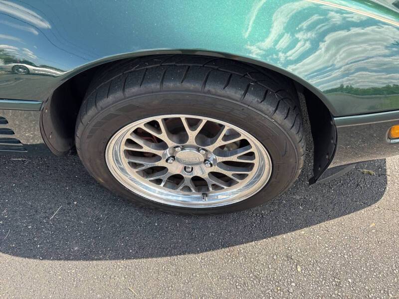Chevy-corvette-convertible-1994-green-12