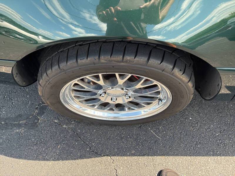 Chevy-corvette-convertible-1994-green-13