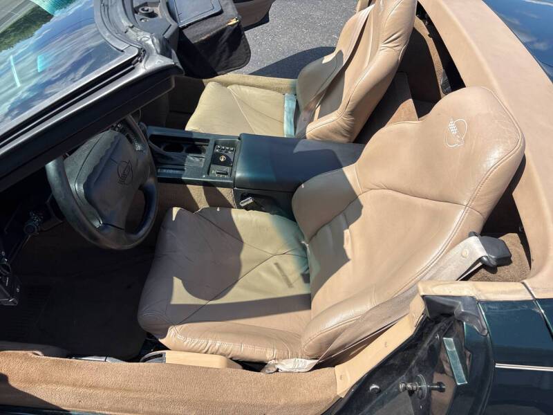 Chevy-corvette-convertible-1994-green-18