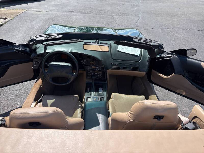 Chevy-corvette-convertible-1994-green-20