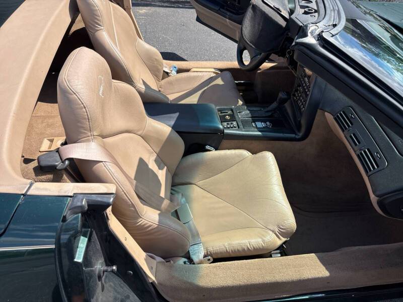 Chevy-corvette-convertible-1994-green-21