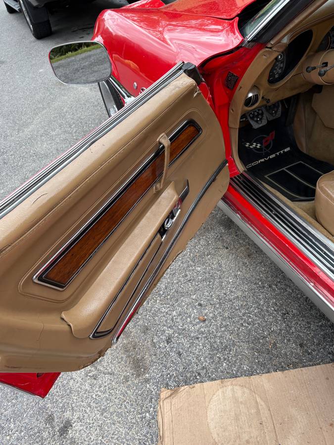 Chevy-corvette-coupe-1975-red-6