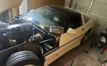 Chevy-corvette-coupe-1989-white