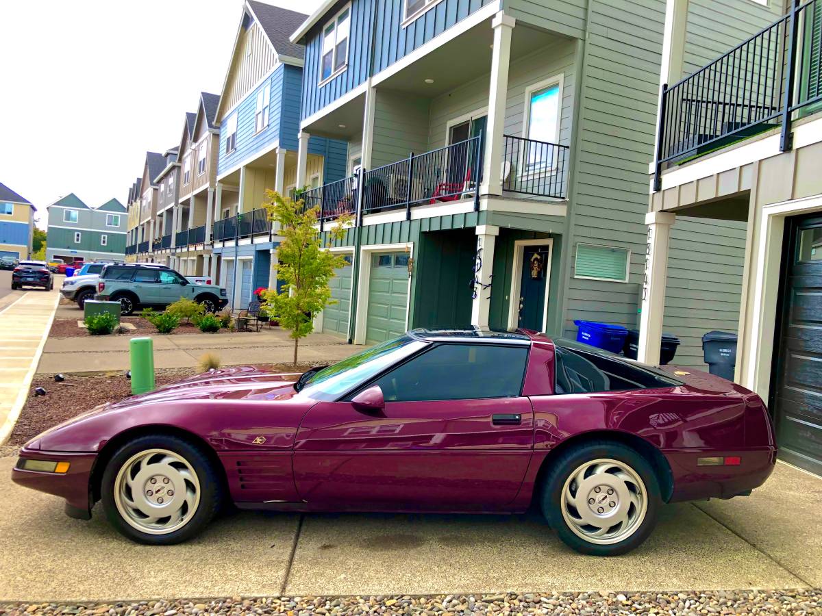 Chevy-corvette-coupe-1993-red-1