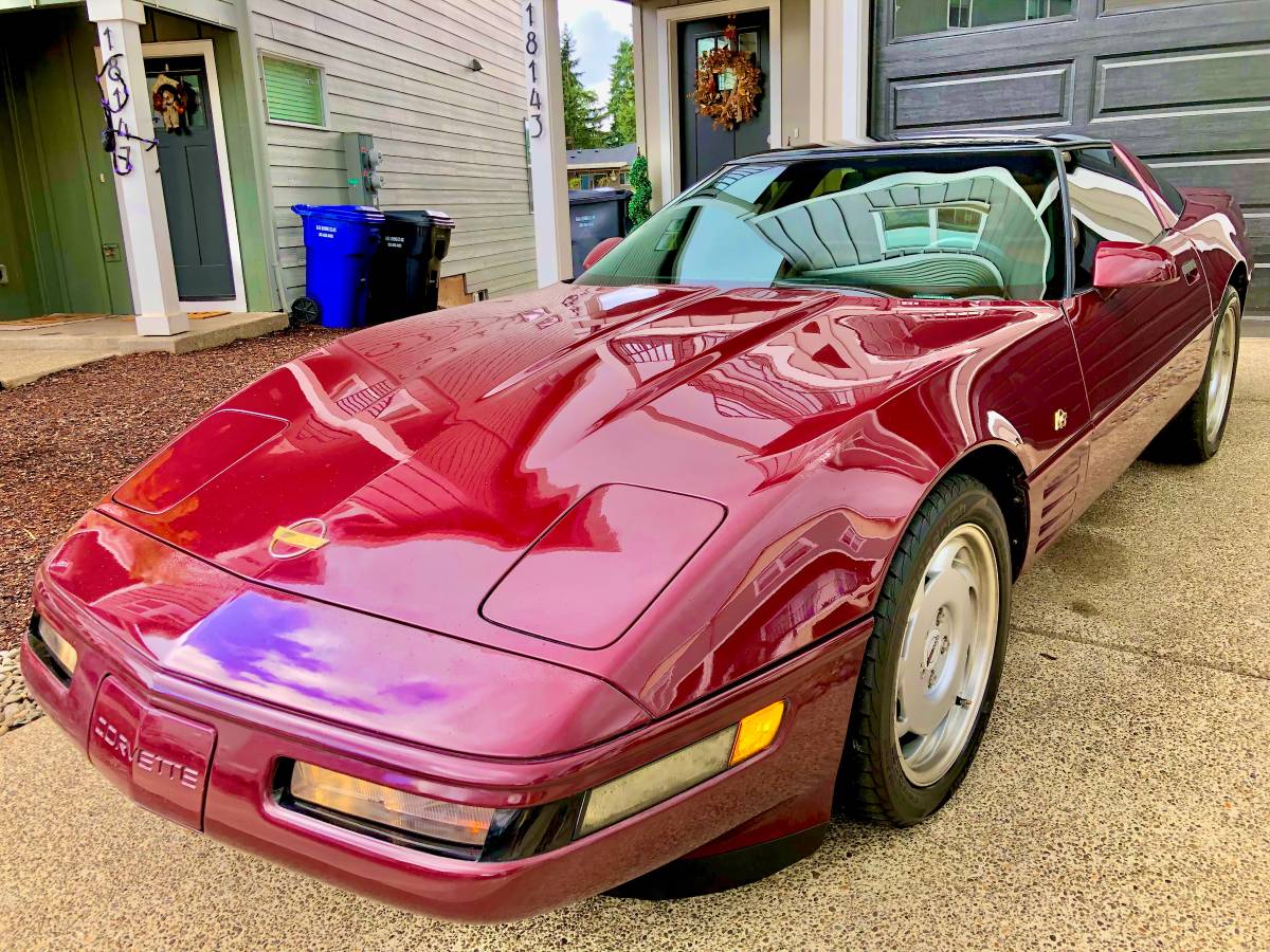 Chevy-corvette-coupe-1993-red-10