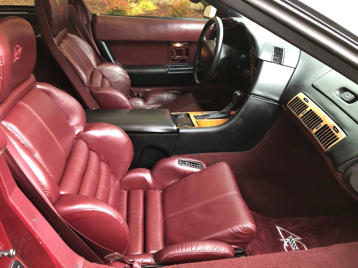 Chevy-corvette-coupe-1993-red-14